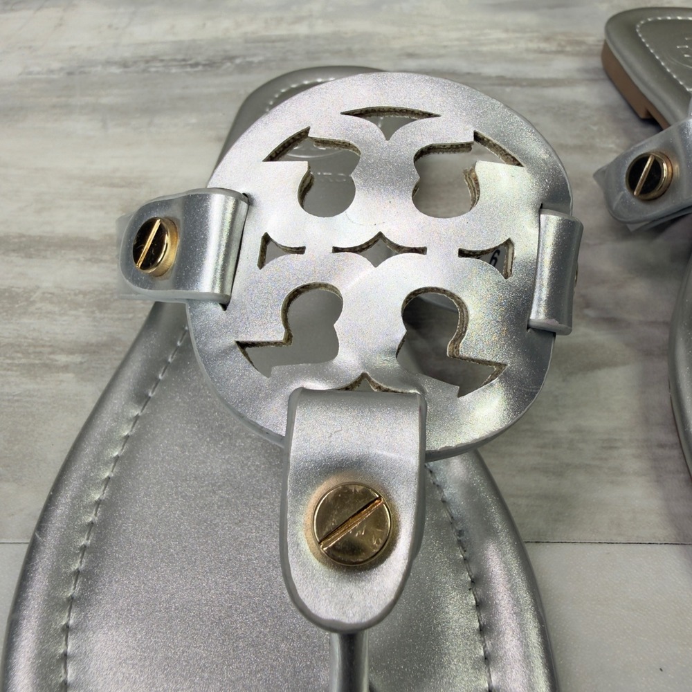 Tory Burch Miller Thong Sandals Womens Size 6 Metallic Logo Silver - Picture 4 of 8